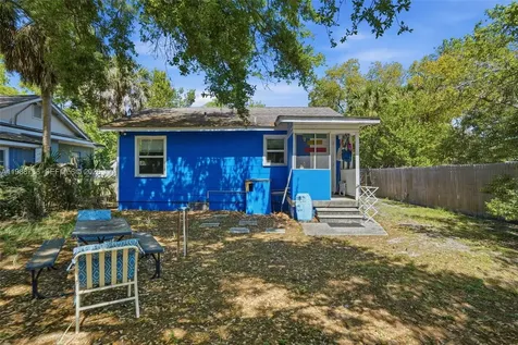 527 Wildwood Way Clearwater FL 33756