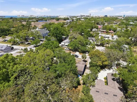 527 Wildwood Way Clearwater FL 33756