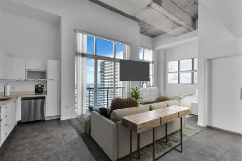 133 NE 2nd Avenue Miami FL 33132