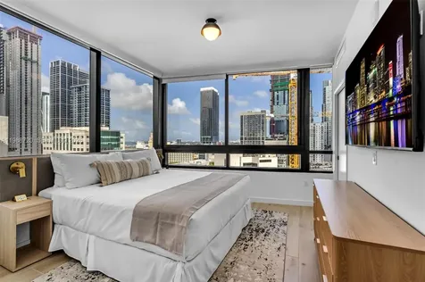 225 N Miami Avenue Miami FL 33131