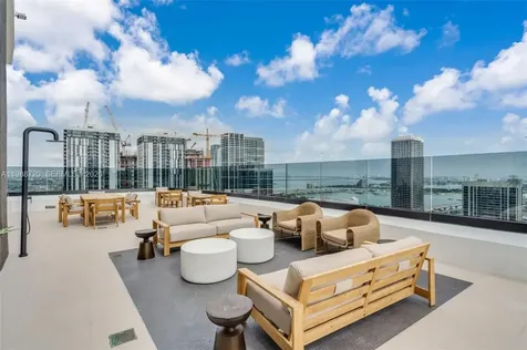 225 N Miami Avenue Miami FL 33131