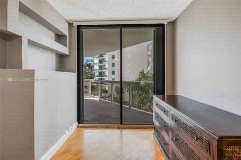 20185 E Country Club Drive Aventura FL 33180