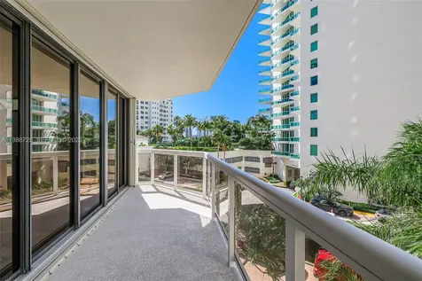20185 E Country Club Drive Aventura FL 33180