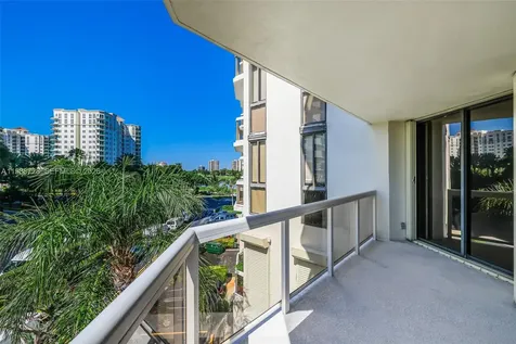 20185 E Country Club Drive Aventura FL 33180