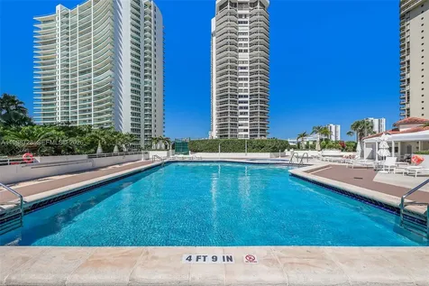 20185 E Country Club Drive Aventura FL 33180