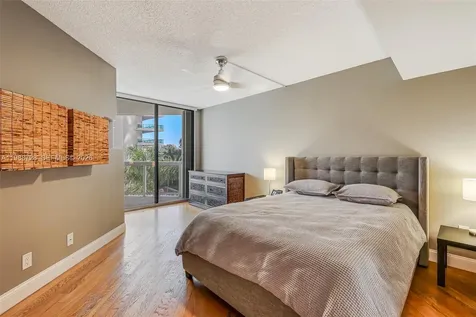20185 E Country Club Drive Aventura FL 33180
