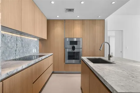 500 Alton Road Miami Beach FL 33139