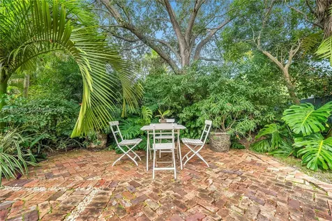 2496 - 2490 Abaco Avenue Miami FL 33133