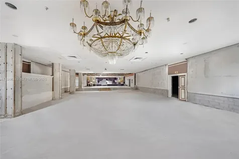 5445 Collins Avenue Miami Beach FL 33140