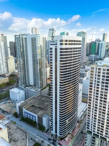 225 N Miami Avenue Miami FL 33131