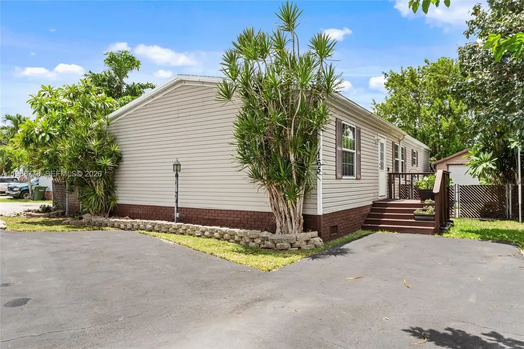 220 NE 12th Avenue #165 Homestead FL 33030