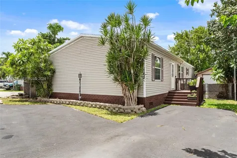 220 NE 12th Avenue #165 Homestead FL 33030