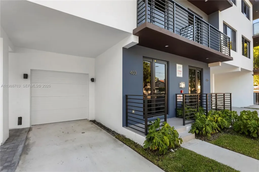 1376 SW 4th Street Miami FL 33135