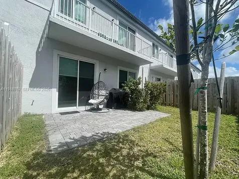 728 SE 14th Court Homestead FL 33034
