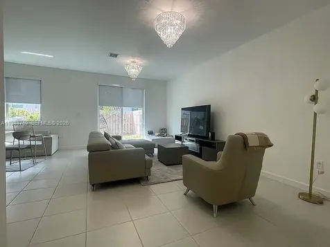728 SE 14th Court Homestead FL 33034