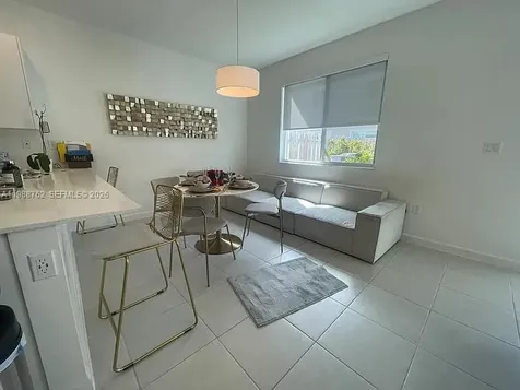 728 SE 14th Court Homestead FL 33034