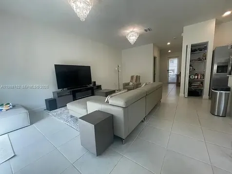 728 SE 14th Court Homestead FL 33034