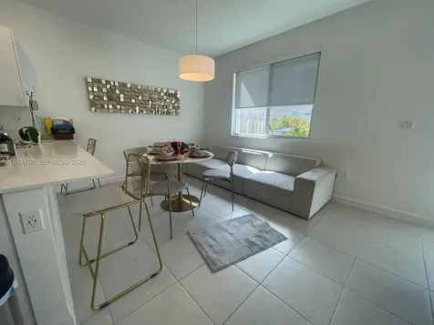 728 SE 14th Court Homestead FL 33034