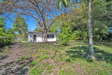 1300 NE 137th Street North Miami FL 33161