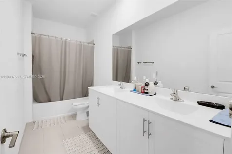 1382 SE 26th Road Homestead FL 33035