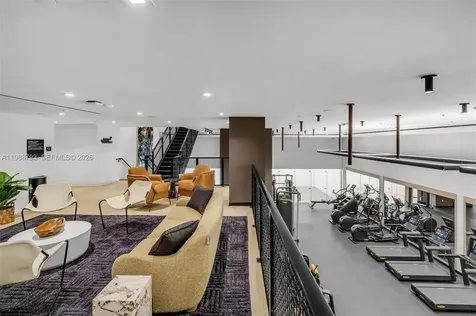 225 N Miami Miami FL 33131