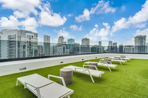 225 N Miami Miami FL 33131