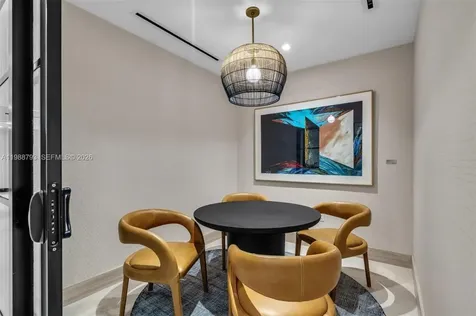 225 N Miami Miami FL 33131
