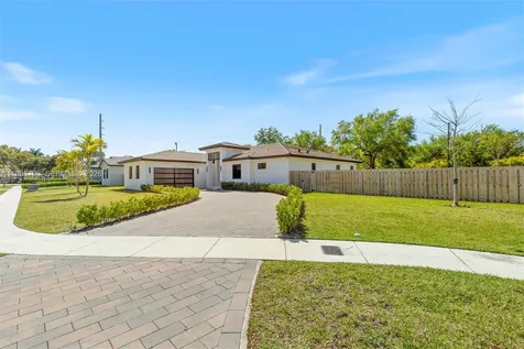 8230 SW 193rd Terrace Cutler Bay FL 33157