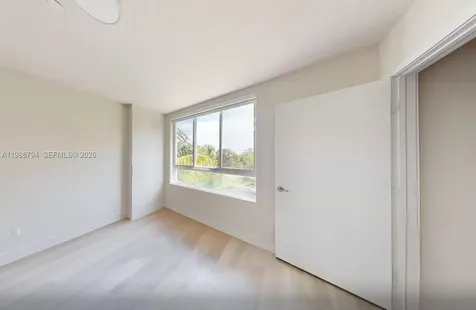 2505 NE 193rd Street Miami FL 33180