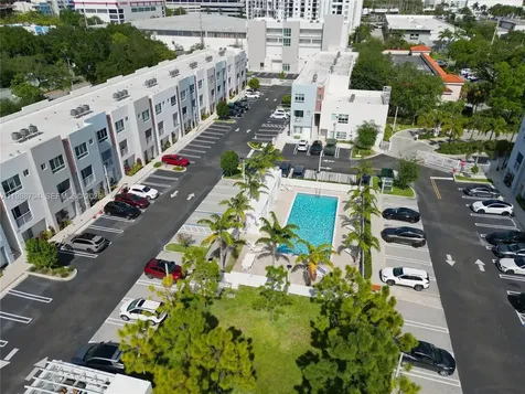 2505 NE 193rd Street Miami FL 33180