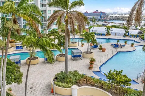 253 NE 2nd Street Miami FL 33132