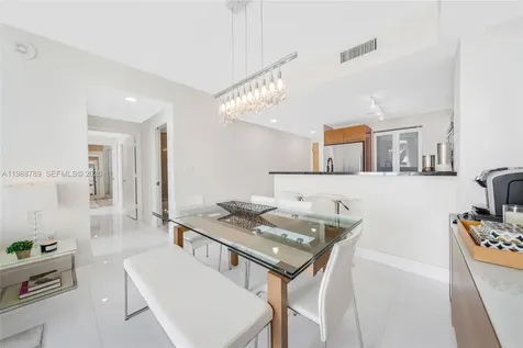 253 NE 2nd Street Miami FL 33132
