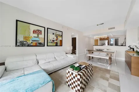 253 NE 2nd Street Miami FL 33132