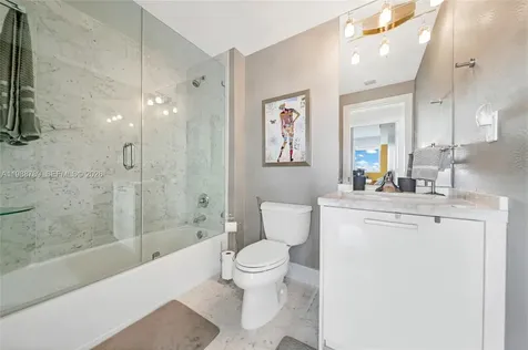 253 NE 2nd Street Miami FL 33132