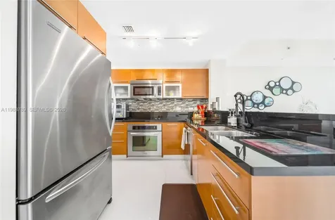 253 NE 2nd Street Miami FL 33132