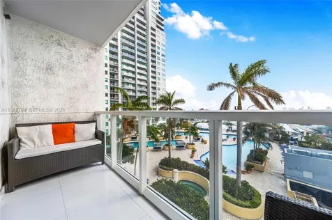 253 NE 2nd Street Miami FL 33132