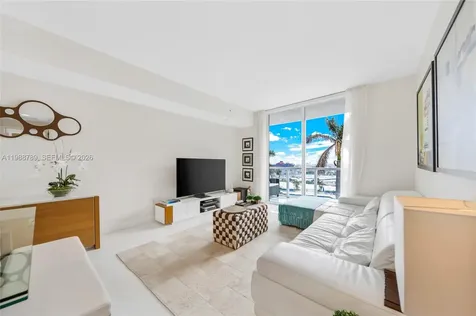 253 NE 2nd Street Miami FL 33132