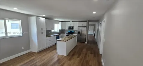 191 NW 60th Avenue Miami FL 33126