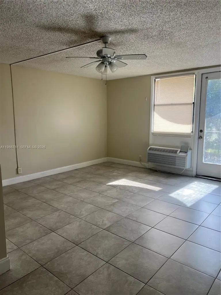 2701 Riverside Drive Coral Springs FL 33065