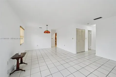 9585 SW 1st Terrace Miami FL 33174