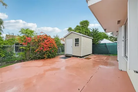 9585 SW 1st Terrace Miami FL 33174