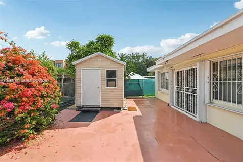 9585 SW 1st Terrace Miami FL 33174