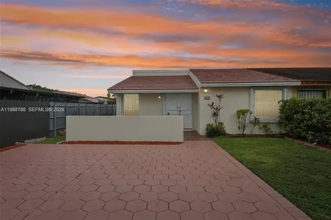 9585 SW 1st Terrace Miami FL 33174