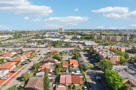 9585 SW 1st Terrace Miami FL 33174