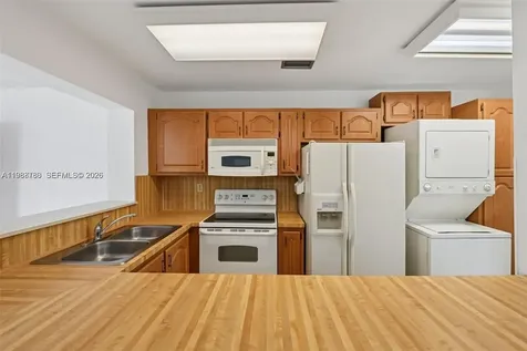9585 SW 1st Terrace Miami FL 33174