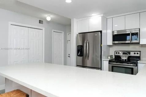 6960 Miami Gardens Drive Hialeah FL 33015