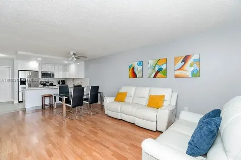 6960 Miami Gardens Drive Hialeah FL 33015
