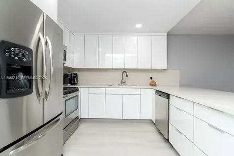 6960 Miami Gardens Drive Hialeah FL 33015