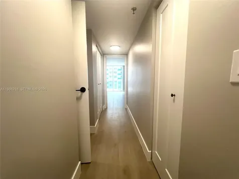 2401 Collins Avenue Miami Beach FL 33140