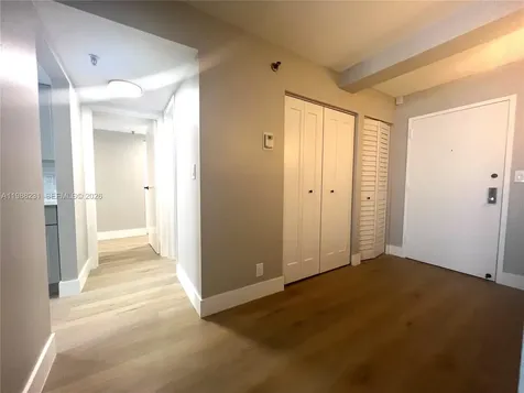 2401 Collins Avenue Miami Beach FL 33140